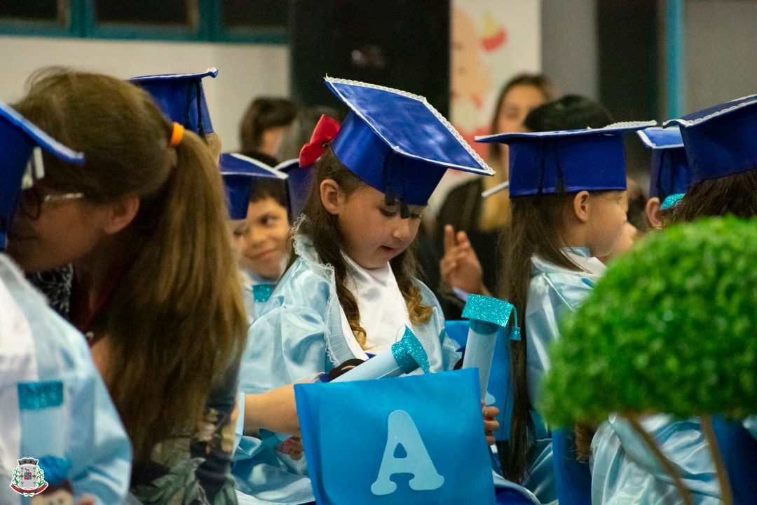 Foto - Formaturas CMEIs e Escolas Municipais