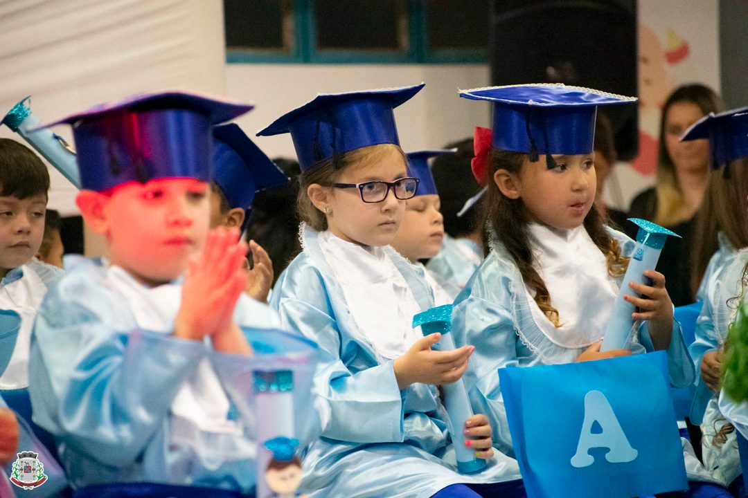 Foto - Formaturas CMEIs e Escolas Municipais