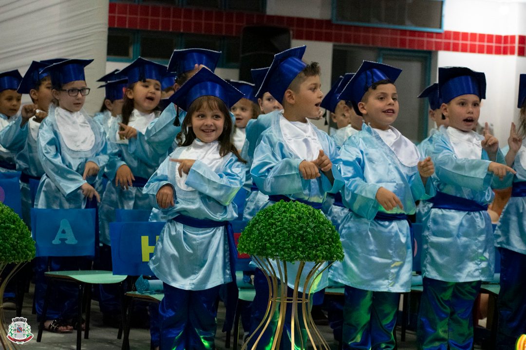 Foto - Formaturas CMEIs e Escolas Municipais