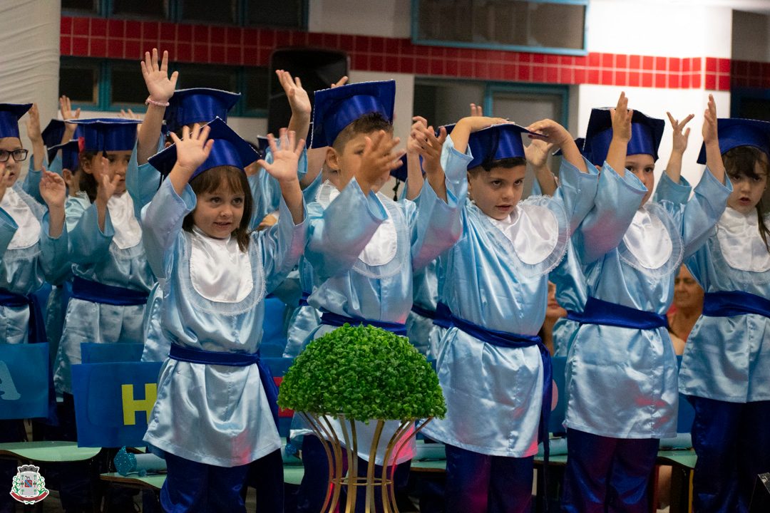 Foto - Formaturas CMEIs e Escolas Municipais