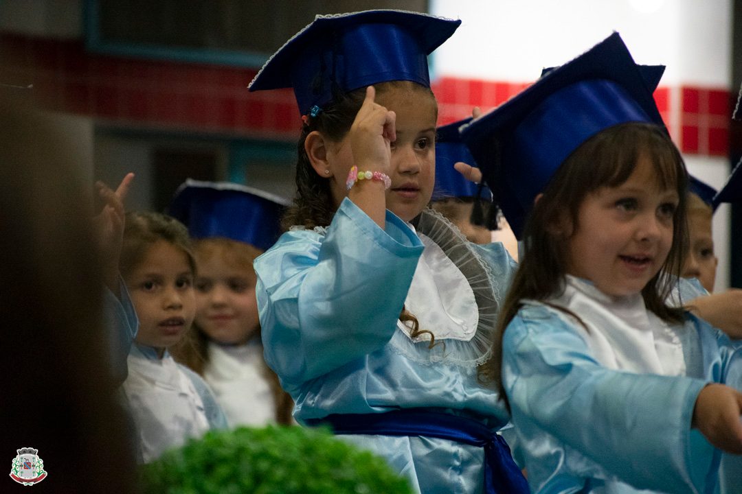 Foto - Formaturas CMEIs e Escolas Municipais