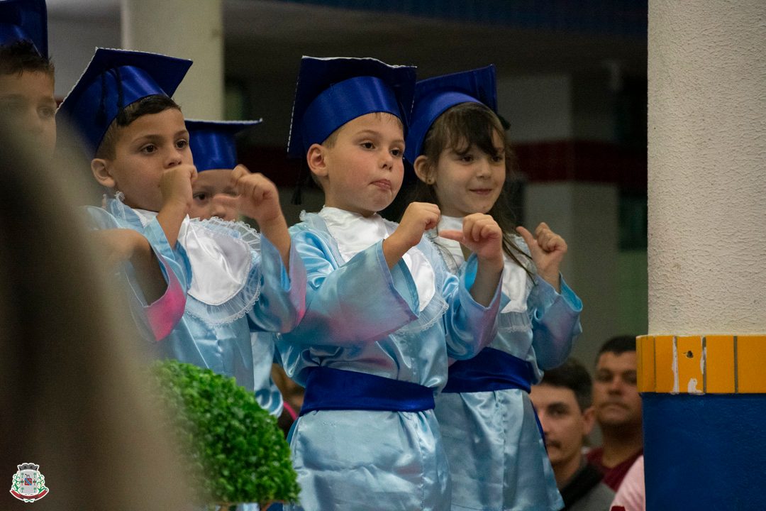 Foto - Formaturas CMEIs e Escolas Municipais