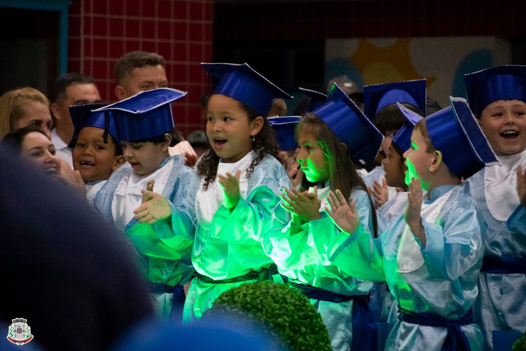 Foto - Formaturas CMEIs e Escolas Municipais