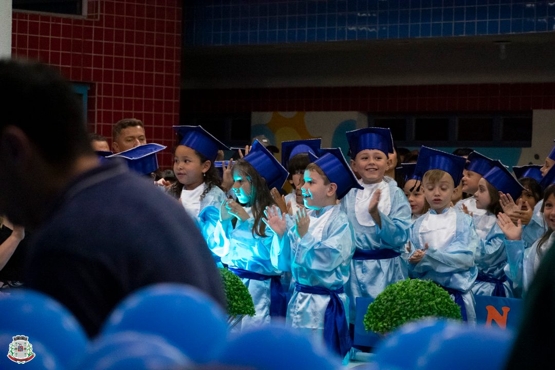 Foto - Formaturas CMEIs e Escolas Municipais