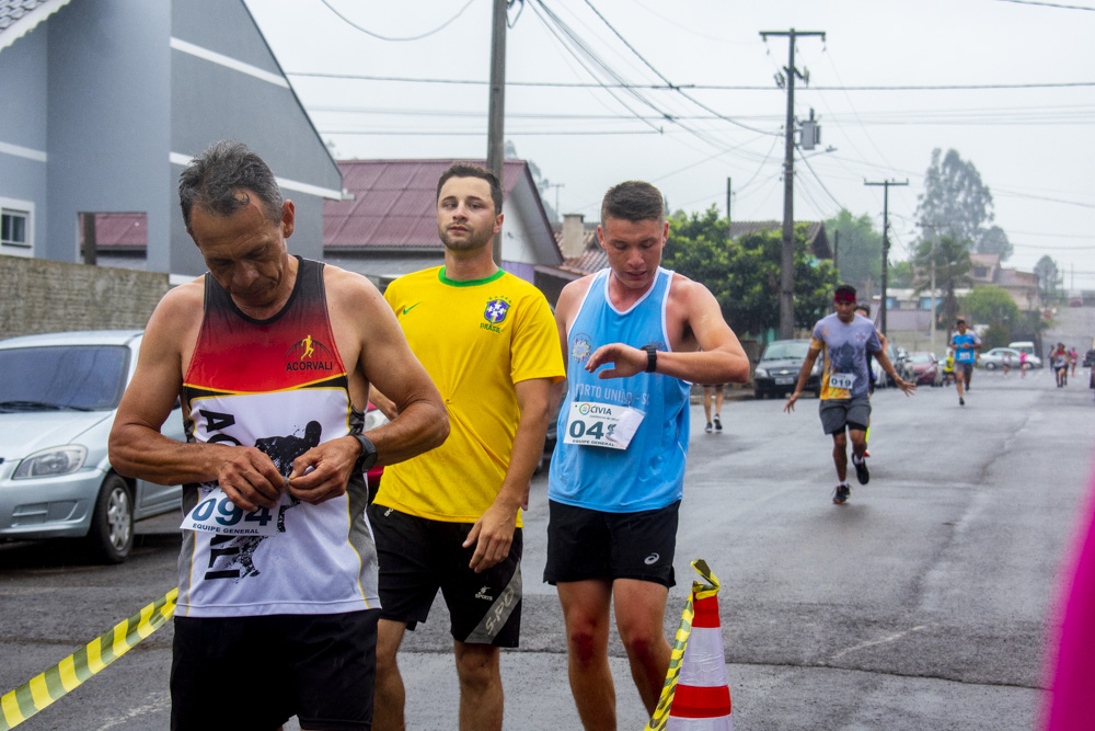 Foto - 3ª General 5K ocorreu neste domingo e reuniu atletas da região