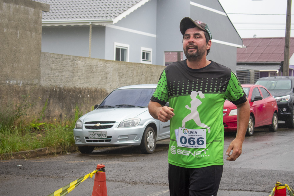 Foto - 3ª General 5K ocorreu neste domingo e reuniu atletas da região