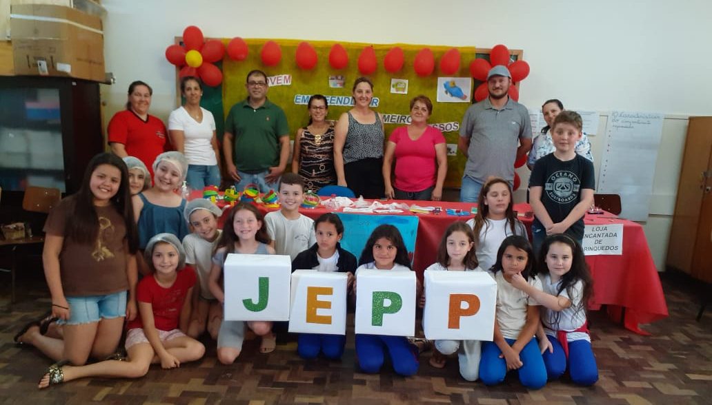 Prefeitura de General Carneiro realiza 2ª Feira do Projeto JEPP