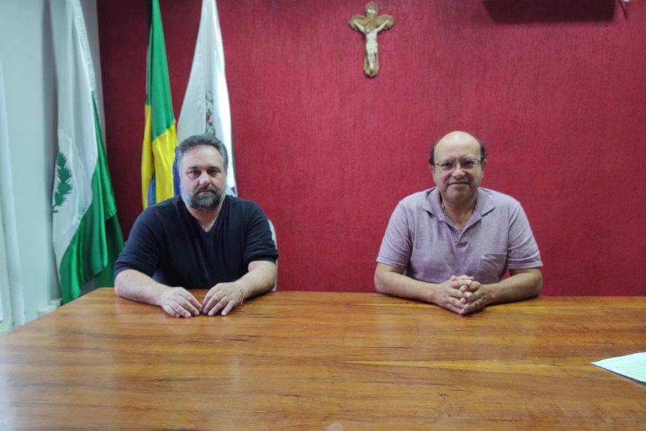 Prefeitura de General Carneiro adianta parcela de décimo terceiro para funcionários municipais.