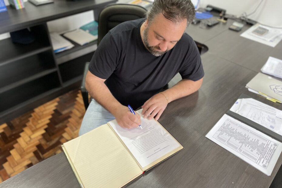 Vice-prefeito Celio Garbin assume prefeitura de General Carneiro por 15 dias.