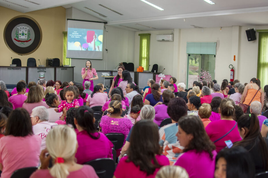 O cuidado começa com um toque: Prefeitura de General Carneiro realiza evento sobre autocuidado para mulheres.