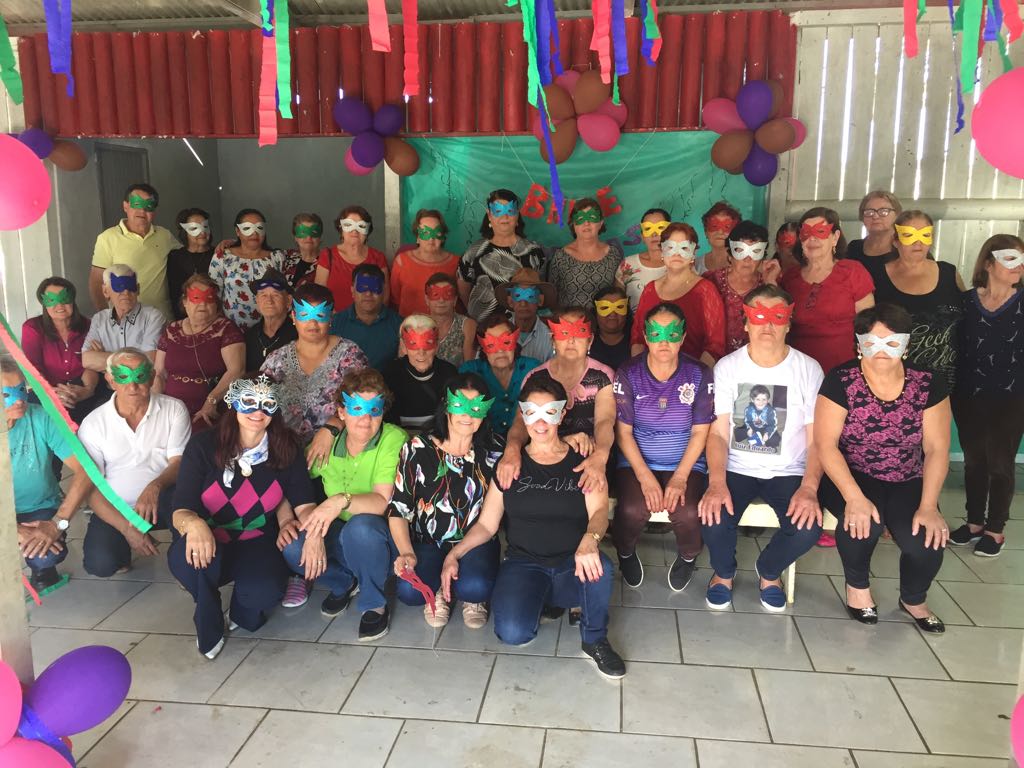 Secretaria de Assistência Social promove primeiro Baile de Máscaras da Terceira Idade