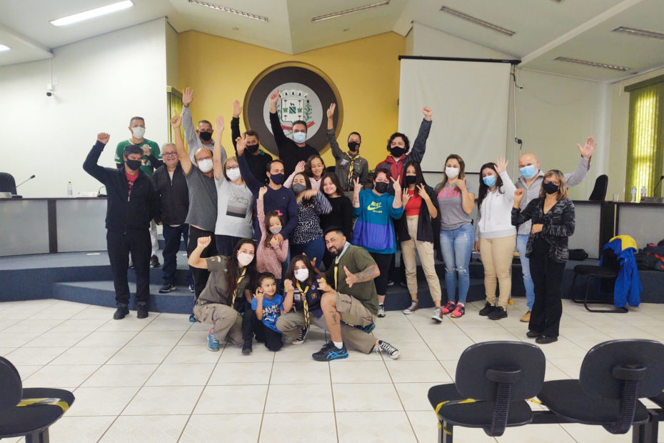 Reunião que determina o início do Projeto Escoteiro em General Carneiro ocorreu nesse domingo (13)