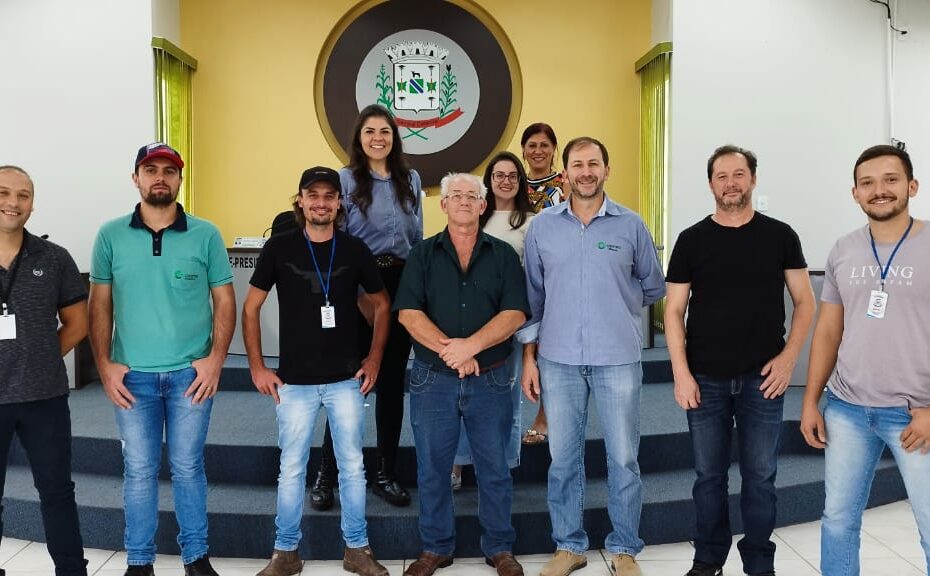 Prefeitura de General Carneiro realiza visitas técnicas com Consórcio Cid Centro. Visita busca regionalizar produtos locais.