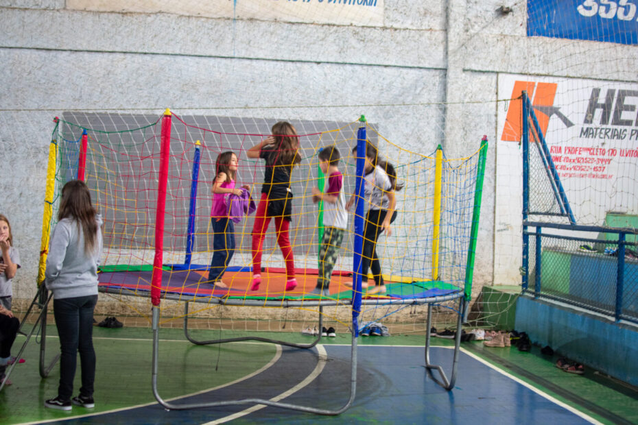 Prefeitura de General Carneiro proporciona Dia das Crianças com muita diversão para alunos da rede municipal