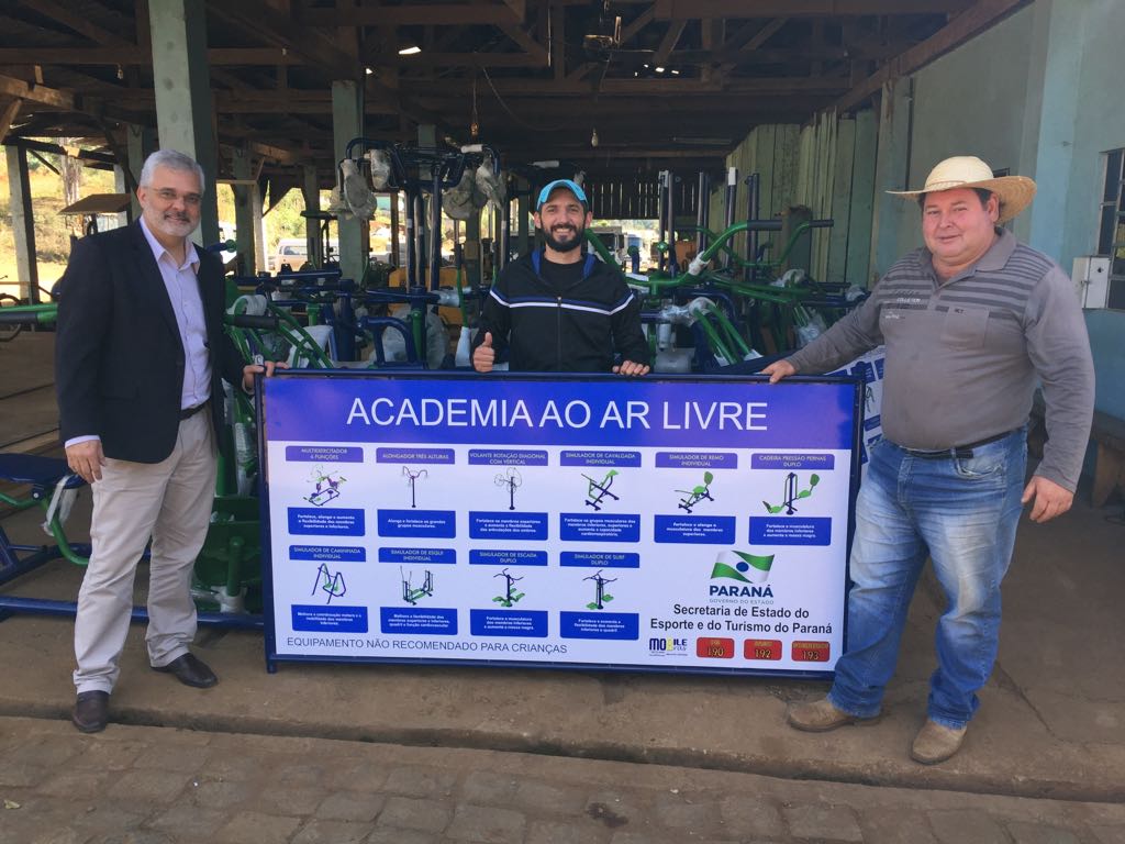 General Carneiro recebe equipamentos para a instalação de quatro academias ao ar livre