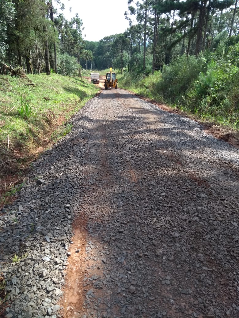 Prefeitura de General Carneiro continua o trabalho de recuperação das estradas rurais