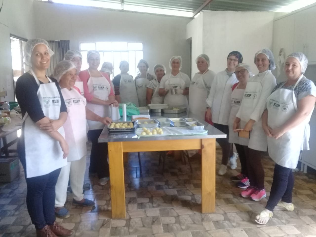 Prefeitura de General Carneiro realiza curso de panificação em parceria com ACIAG e SENAR