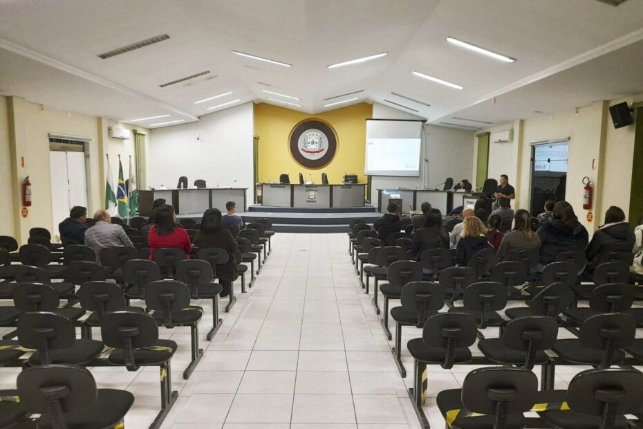 Prefeitura de General Carneiro realiza Audiência Pública para mobilização do Plano de Arborização e Saneamento.