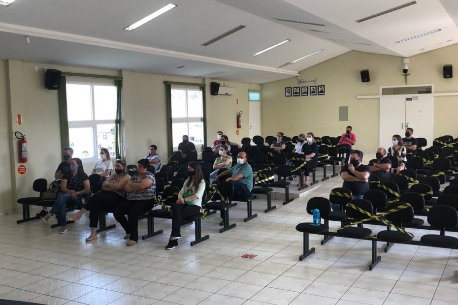 Secretaria Municipal de Educação, Cultura, Esporte e Lazer realiza primeira reunião sobre a criação do Conselho Municipal de Cultura