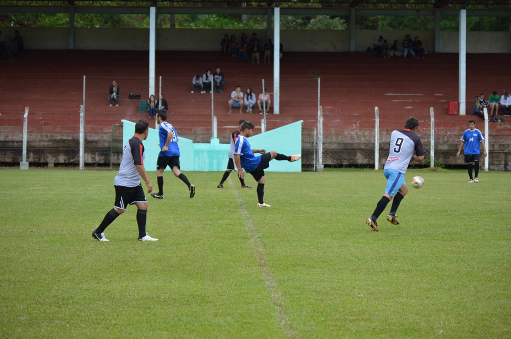 CAMPEONATO MUNICIPAL DE FUTEBOL DE CAMPO TEVE INÍCIO NESTE DOMINGO