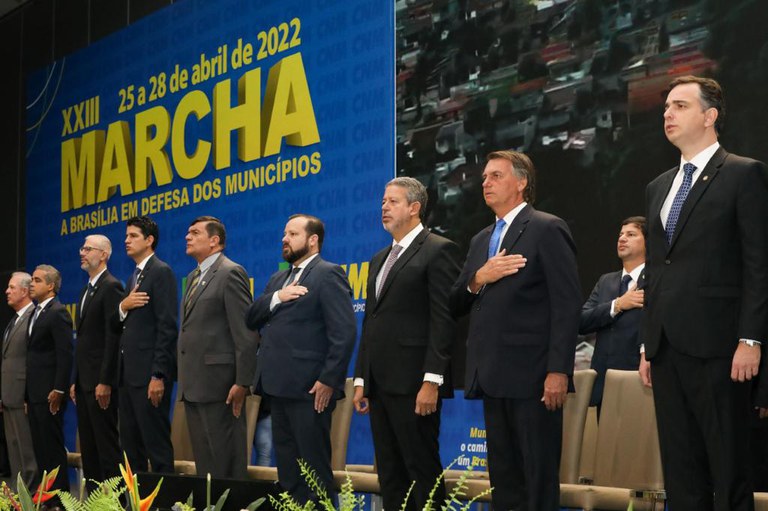 Prefeito e Vice-Prefeito participam da 23ª Marcha dos Prefeitos, em Brasília