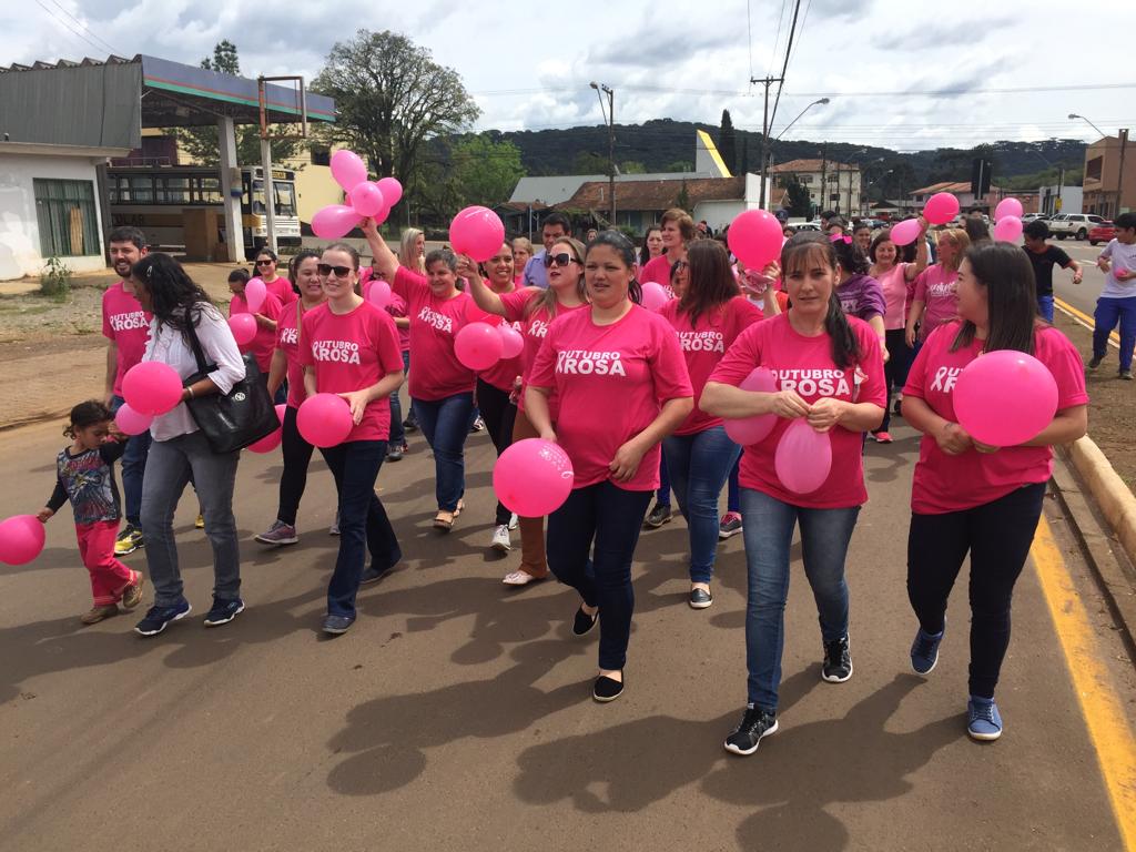 SECRETARIA DE SAÚDE REALIZA CAMINHADA OUTUBRO ROSA