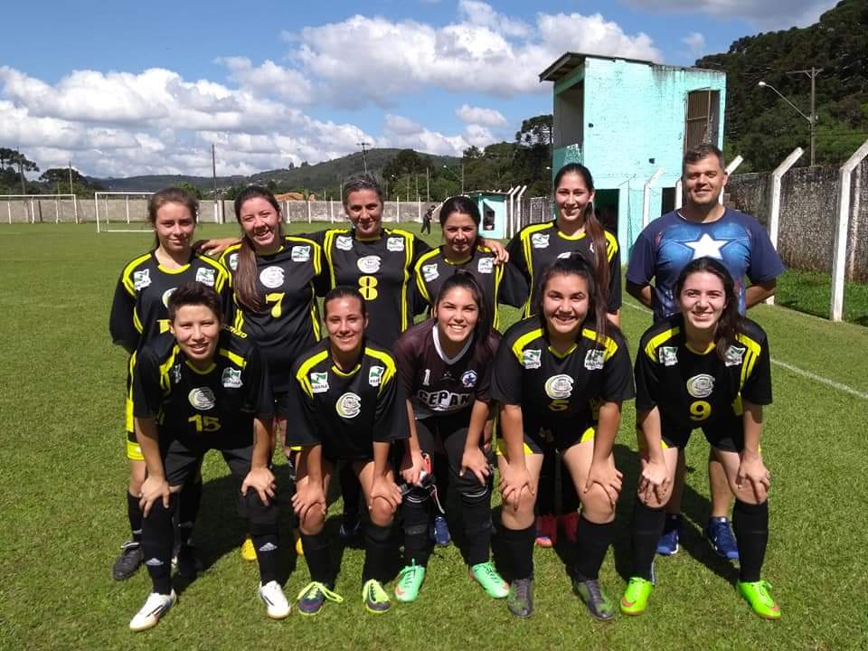 Jogos do Municipal de Futebol Suíço Veterano e Feminino estão em andamento