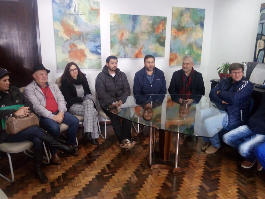 General Carneiro recebe visita do deputado Marcio Pauliki