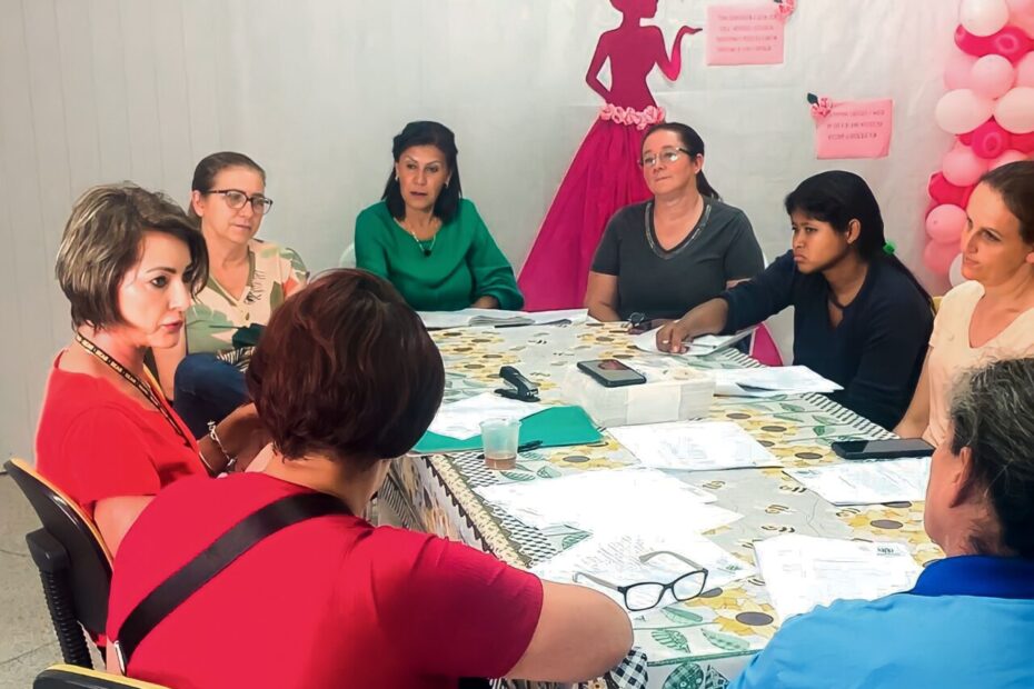 Secretaria de Assistência Social realiza reunião com escolas para debater sobre o Programa Leite das Crianças