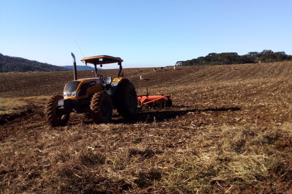 “Mais trabalhos com nossos agricultores”: confira os trabalhos da Secretaria de Agricultura