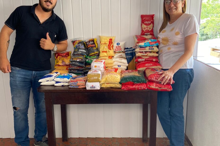 Assistência Social recebe alimentos arrecadados pelo Departamento de Esporte e Lazer