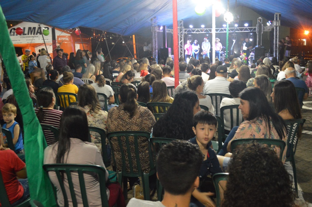 Abertura do Natal Mágico 2019 encanta público em General Carneiro
