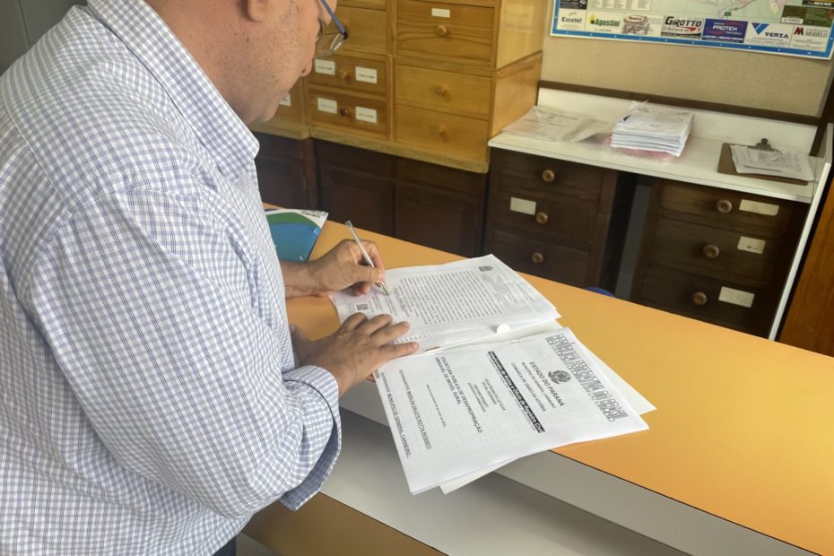 Prefeitura de General Carneiro investe R$ 1 milhão em terrenos e imóveis para melhorias no município.