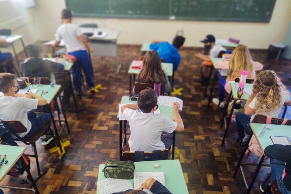 Início do ano letivo municipal ocorre com medidas contra a COVID-19. Confira: