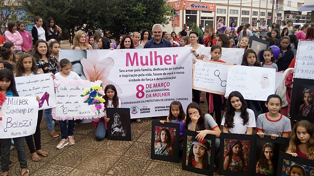CAMINHADA EM HOMENAGEM AO DIA INTERNACIONAL DA MULHER
