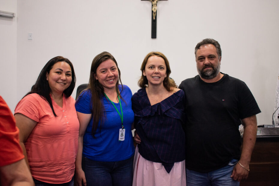 Prefeitura de General Carneiro participa de encontro com Secretária de Estado da Cultura e entrega demandas culturais do município.